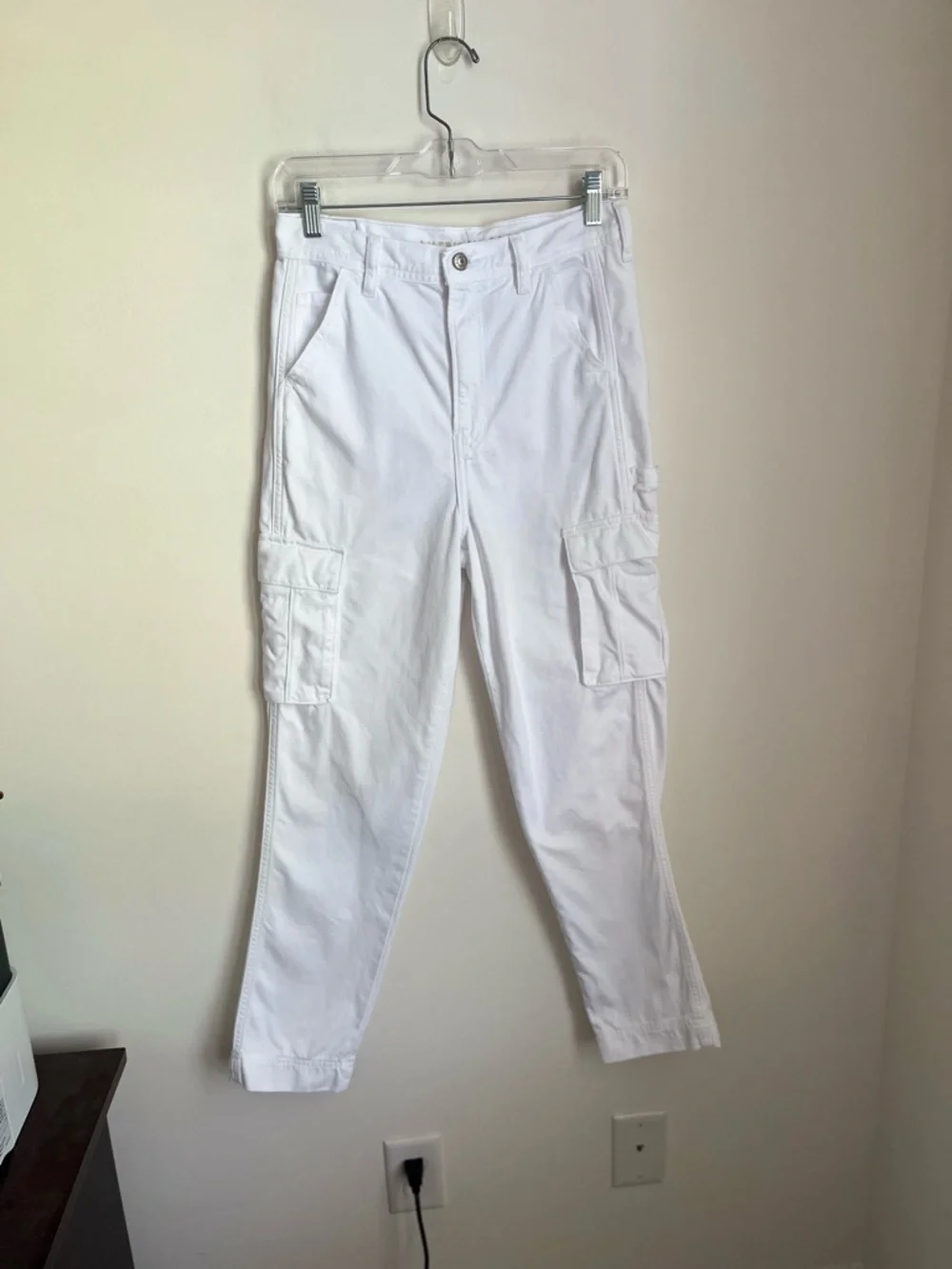 American Eagle Cargo Mom Denim (4) - Picture 2 of 9